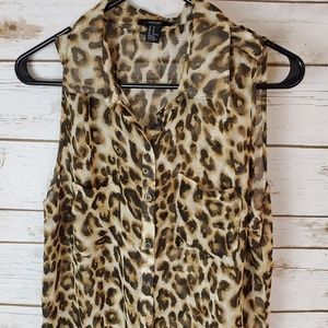 ❄Forever Cheetah Print Top Size Medium